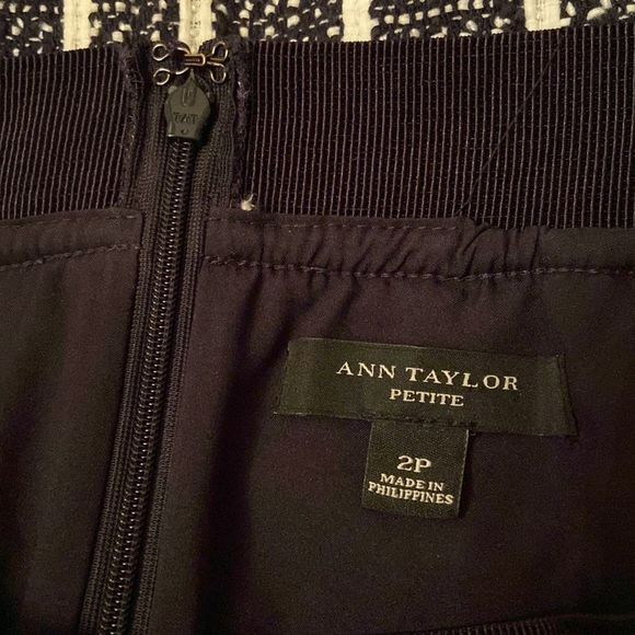 ANN TAYLOR Striped Tweed Pencil Skirt - Picture 7 of 8